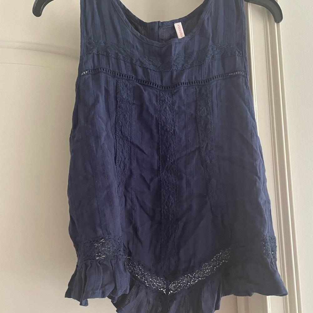 PERFECT TOP FOR SUMMER